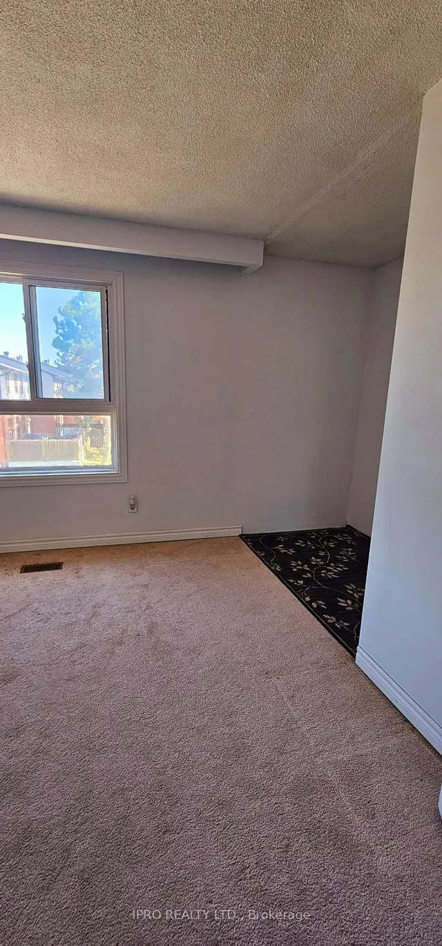 Additional image 17 of 36 Dawson Cres Unit 36