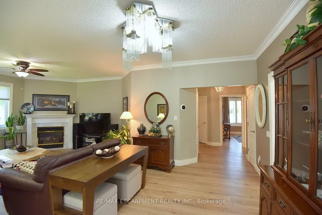 Additional image 10 of 241 SILVERBIRCH Blvd