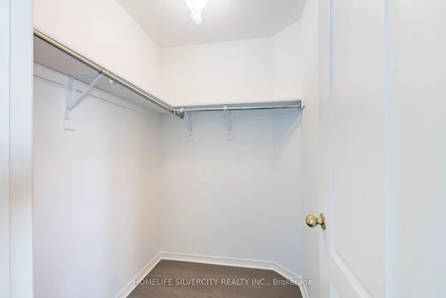 Additional image 26 of 42 Cookview Dr