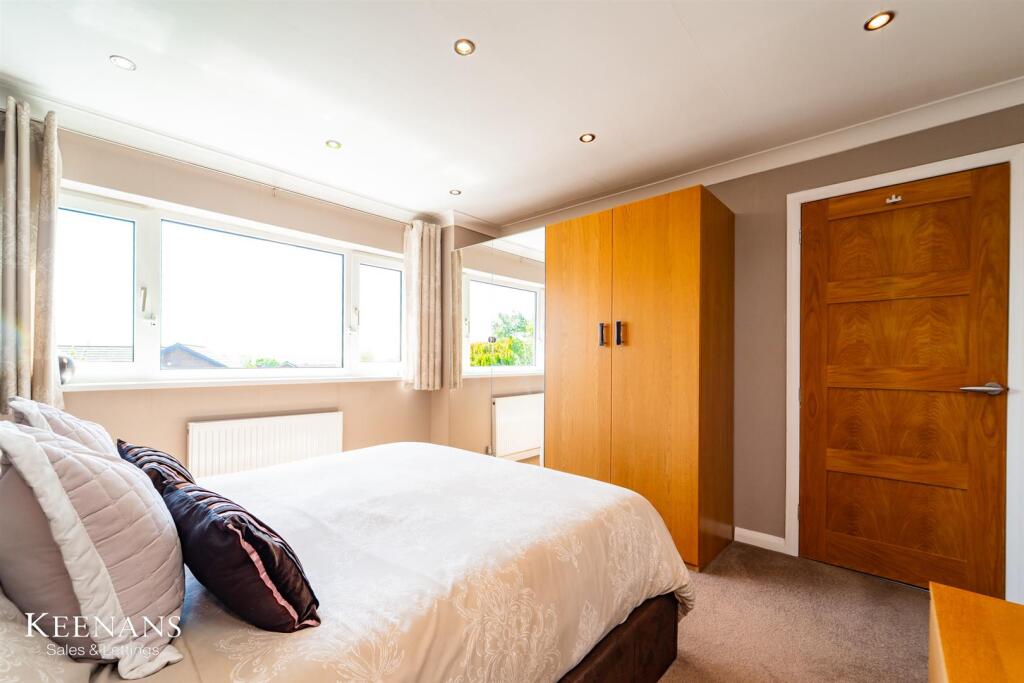 Additional image 16 of Windsor Close, Read