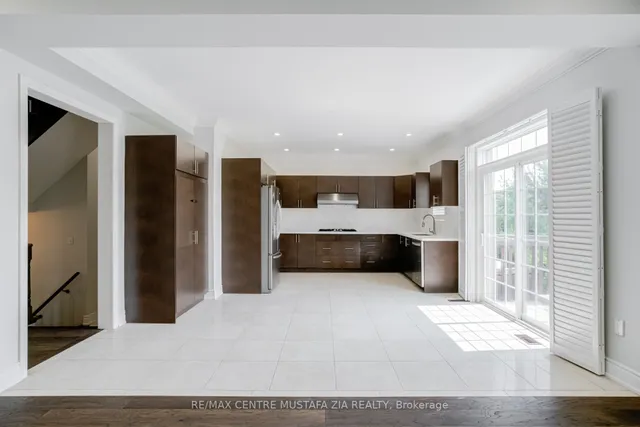 Additional image 9 of 562 Nairn Circ