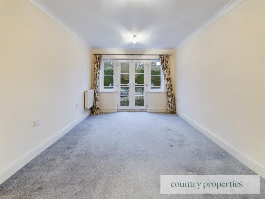 Additional image 2 of Oaklands Court, WELWYN, AL6