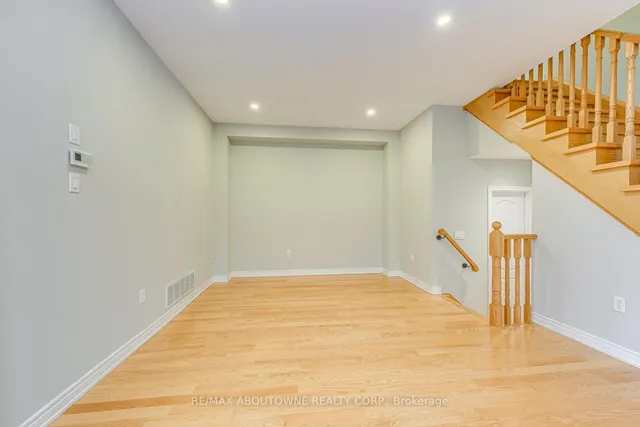 Additional image 8 of 1254 Craigleith Rd