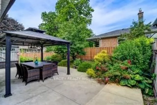 Additional image 24 of 44 Oxenden Cres