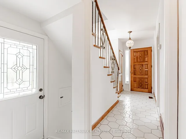 Additional image 6 of 31 Woodenhill Crt