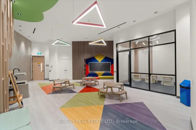 Additional image 41 of 50 George Butchart Dr Unit 407