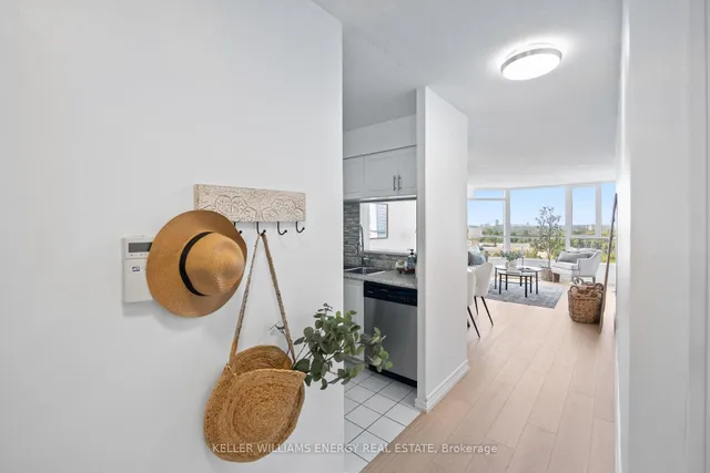 Additional image 5 of 3231 Eglinton Ave Unit 1107