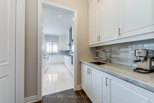 Additional image 20 of 19 Raindrop Terr