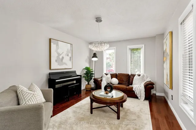 Additional image 6 of 2006 Glenada Cres Unit 7