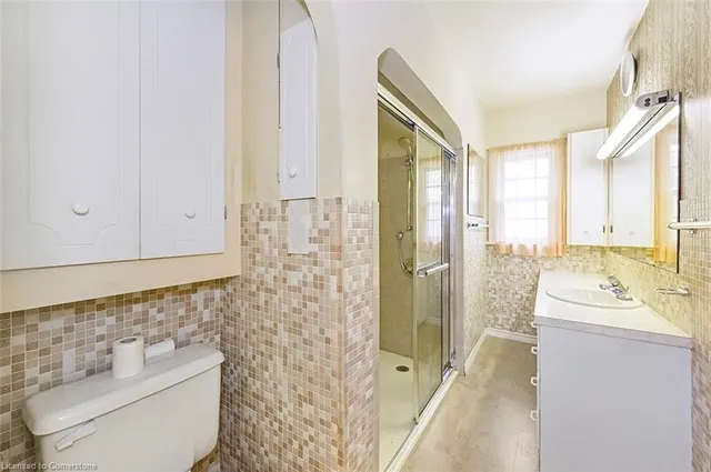 Additional image 25 of 18 Sullivan's Lane