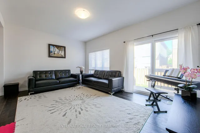 Additional image 15 of 8 Greenwich Ave