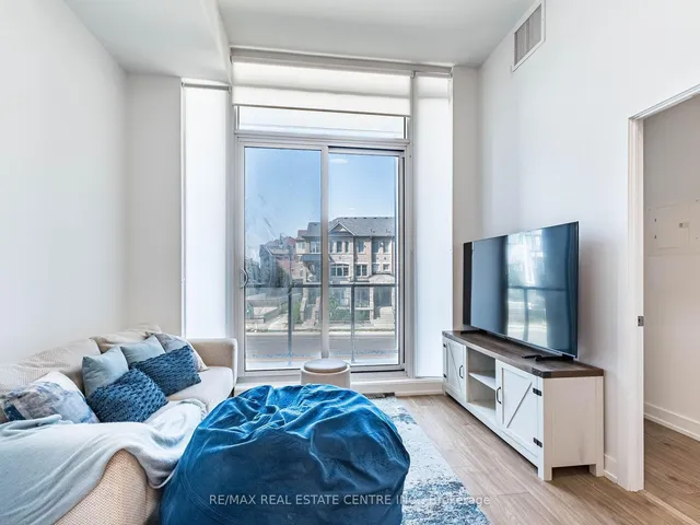 Additional image 31 of 215 VETERANS Dr Unit 211