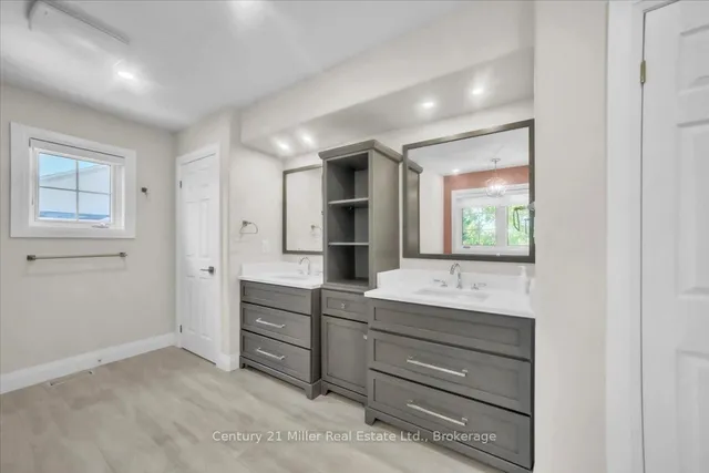 Additional image 37 of 4298 Clubview Dr