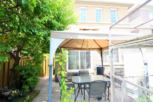 Additional image 33 of 1 Platinum Dr