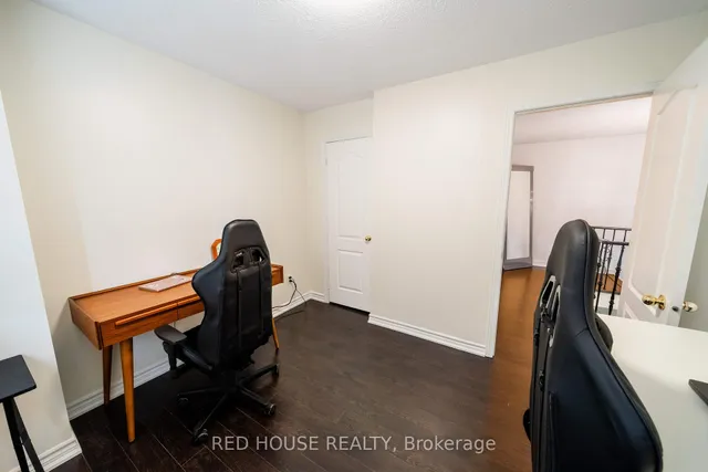 Additional image 35 of 78 Passfield Tr