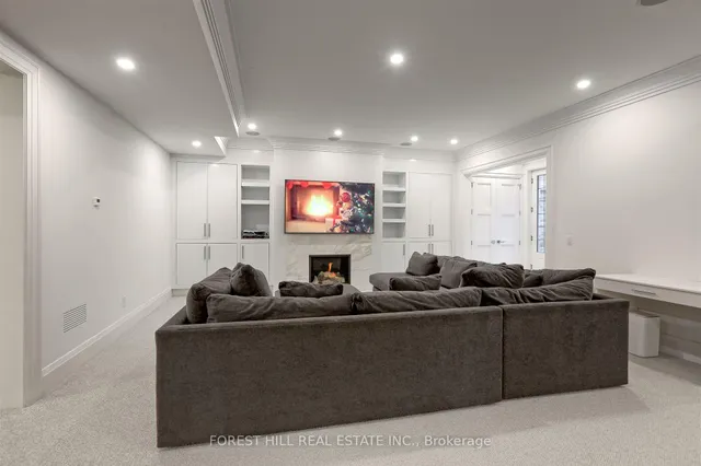 Additional image 29 of 8 Hillholm Rd