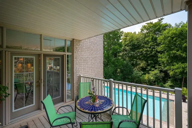 Additional image 10 of 14 Canis St