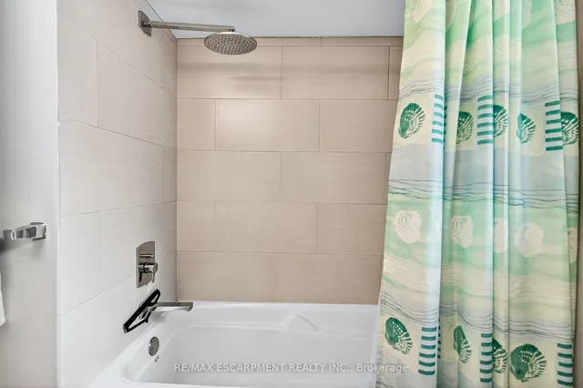 Additional image 26 of 593 Braemore Rd