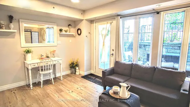 26 Western Battery Rd Unit 206