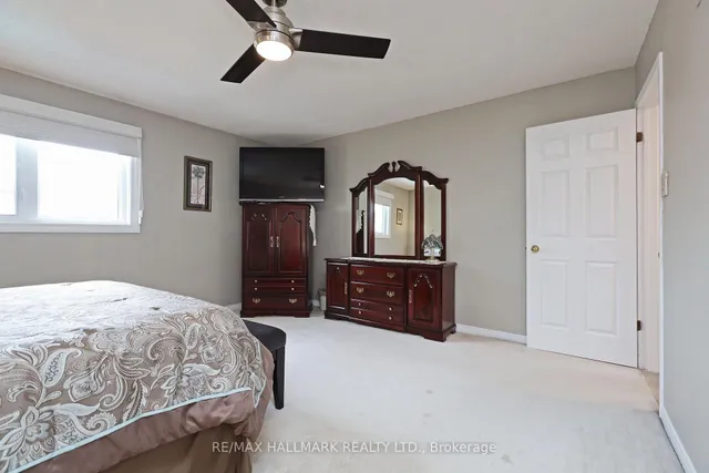 Additional image 28 of 523 Petawawa Cres