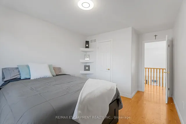 Additional image 24 of 22 Shadeland Cres