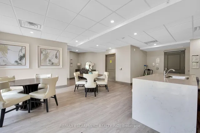 Additional image 47 of 125 Shoreview Pl Unit 103