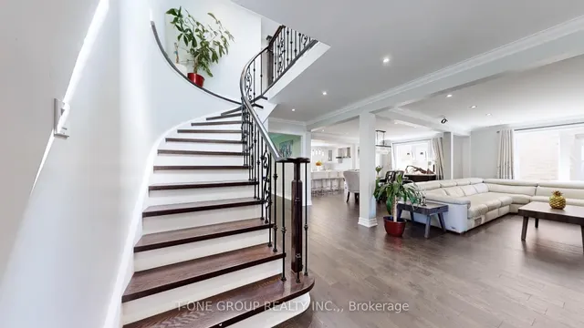 Additional image 19 of 224 Kingsbridge Garden Circ