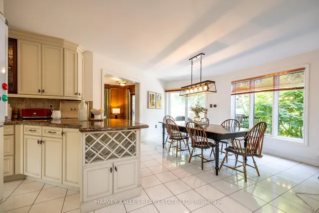 Additional image 12 of 315 Yonge Blvd