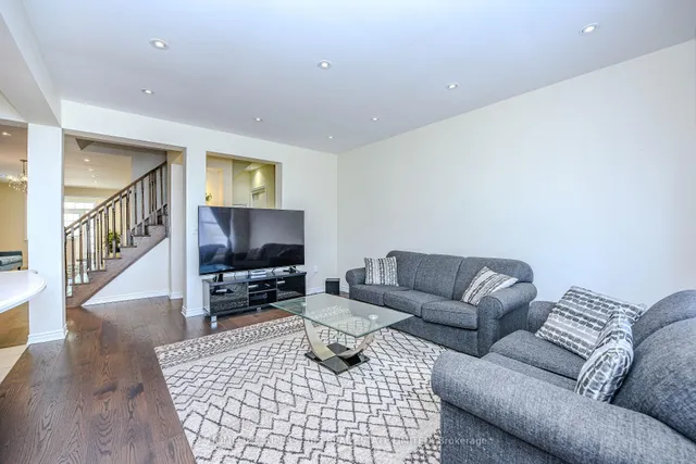 Additional image 16 of 1395 Chretien St