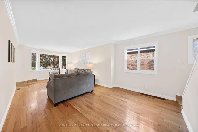 Additional image 13 of 215 Wexford Ave
