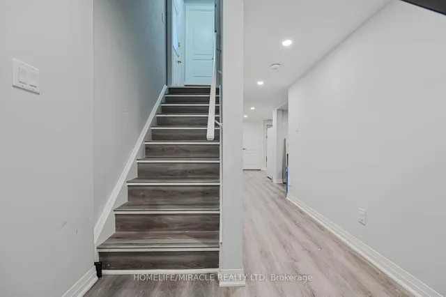 Additional image 20 of 49 Lesabre Cres