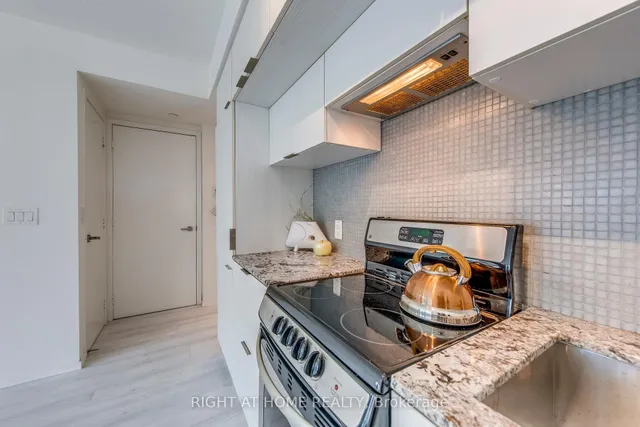 Additional image 11 of 159 Dundas St Unit 611