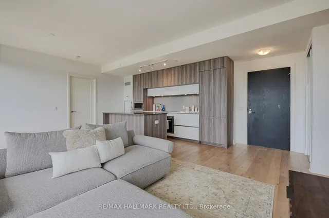 Additional image 8 of 151 Avenue Rd Unit 601