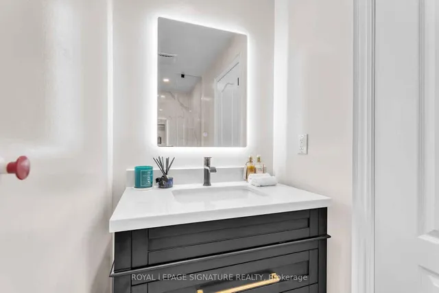 Additional image 26 of 47 Tofino Cres