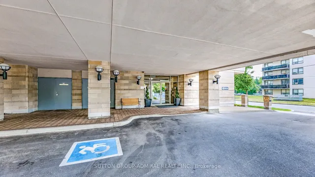 Additional image 5 of 4200 Bathurst St Unit 707