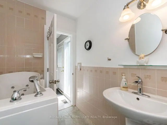 Additional image 42 of 21 Pylon Pl