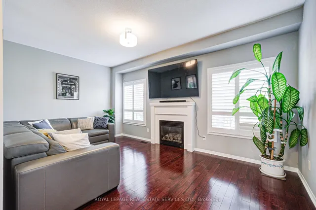 Additional image 12 of 21 Duxford St