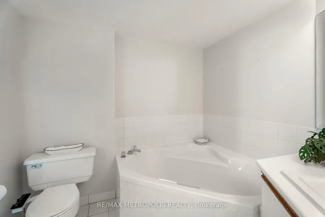 Additional image 15 of 3233 Eglinton Ave Unit 1707