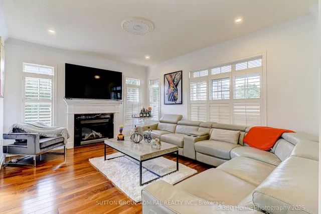 Additional image 11 of 1065 Woodward Ave