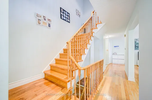 Additional image 10 of 177 Roxanne Cres