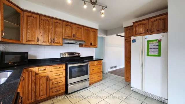 Additional image 7 of 16 Songwood Dr