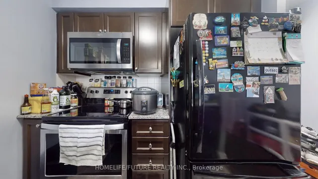 Additional image 20 of 135 Village Green Sq Unit 219