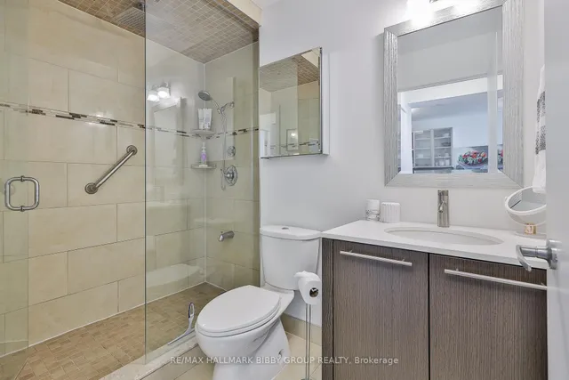 Additional image 23 of 33 Lombard St Unit 2204