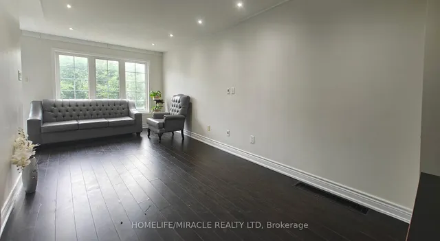 Additional image 36 of 6 September Pl