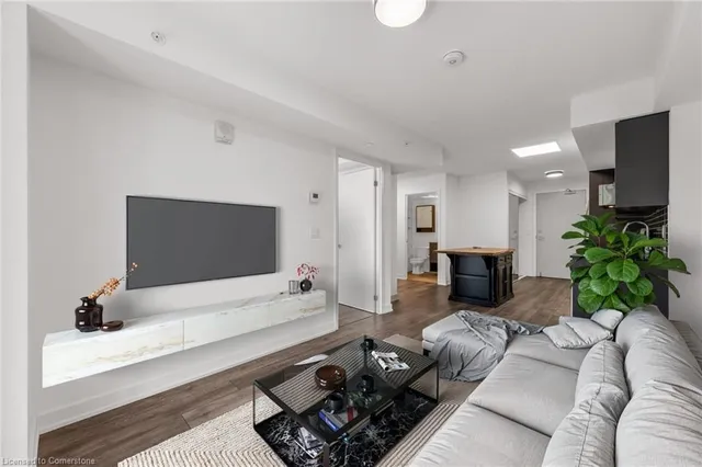 Additional image 4 of 1119 Cooke Blvd Unit B220