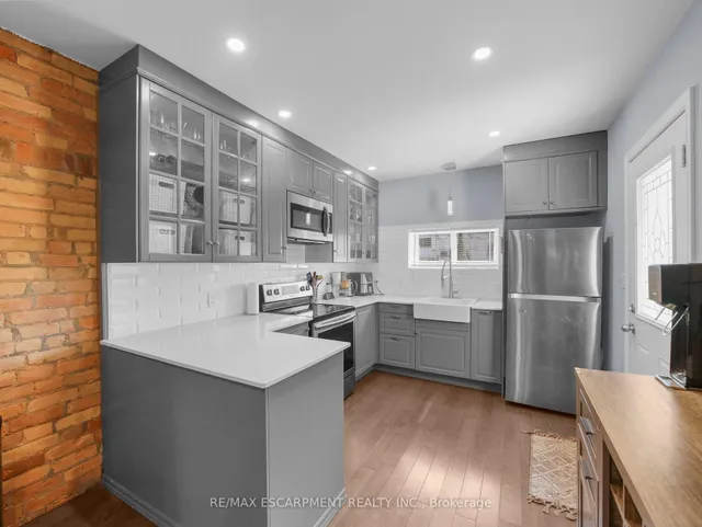 Additional image 14 of 114 BURTON St