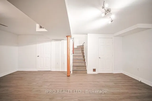 Additional image 14 of 38 Roehampton Cres