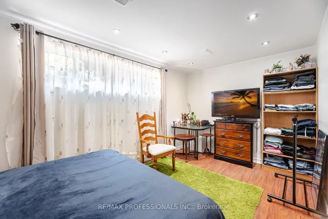 Additional image 39 of 1549 Royal York Rd