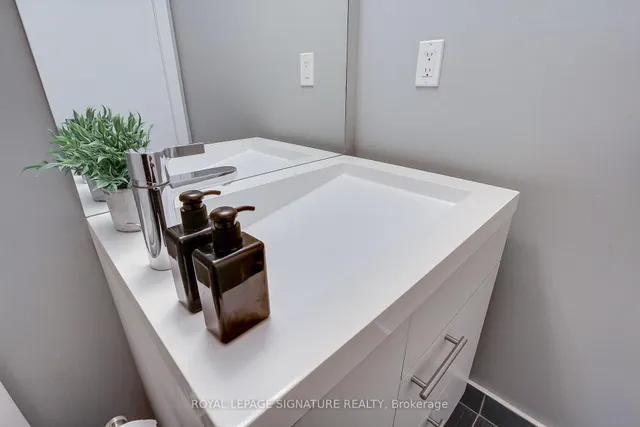 Additional image 26 of 199 Richmond St Unit 618