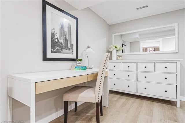 Additional image 37 of 11 Dydzak Crt